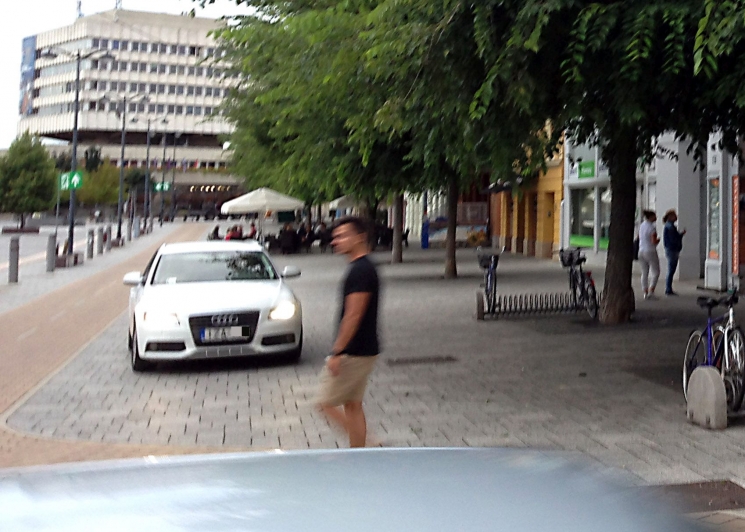 Iza a szombathelyi Fő téren is közlekedik Iza a szombathelyi Fő téren is közlekedik