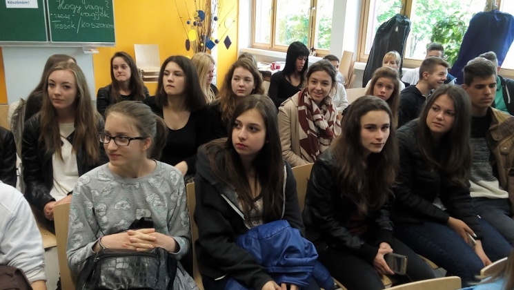 Premontreis diákok Bécsben, az Európa-napon Premontreis diákok Bécsben, az Európa-napon