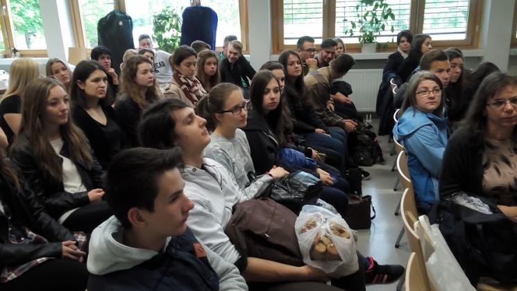 Premontreis diákok Bécsben, az Európa-napon Premontreis diákok Bécsben, az Európa-napon