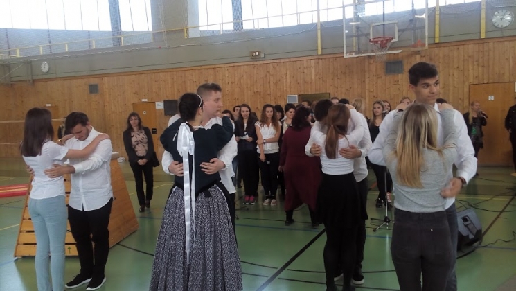 Premontreis diákok Bécsben, az Európa-napon Premontreis diákok Bécsben, az Európa-napon