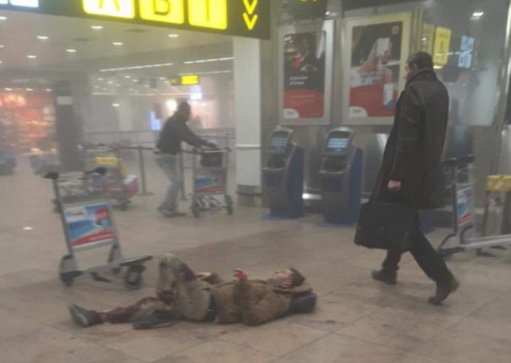 Robbanások a brüsszeli repülőtéren Robbanások a brüsszeli repülőtéren