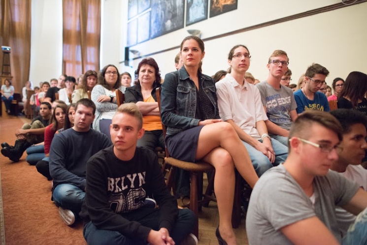 A sepsiszentgyörgyi Osonó Színházműhely előadása a Premontreiben