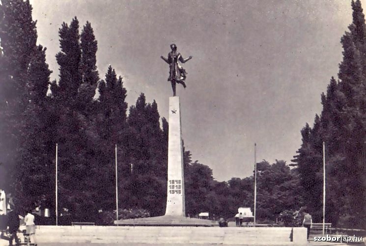 Soproni szoborszemle Soproni szoborszemle