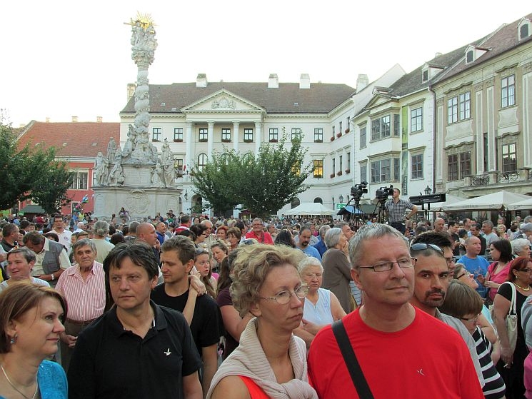 Sopronban koncertezett a 45 éves Apostol együttes Sopronban koncertezett a 45 éves Apostol együttes