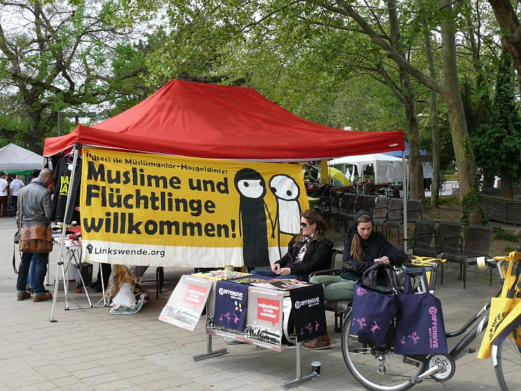 Bécsben ingyenes úszásoktatás migránsoknak Bécsben ingyenes úszásoktatás migránsoknak