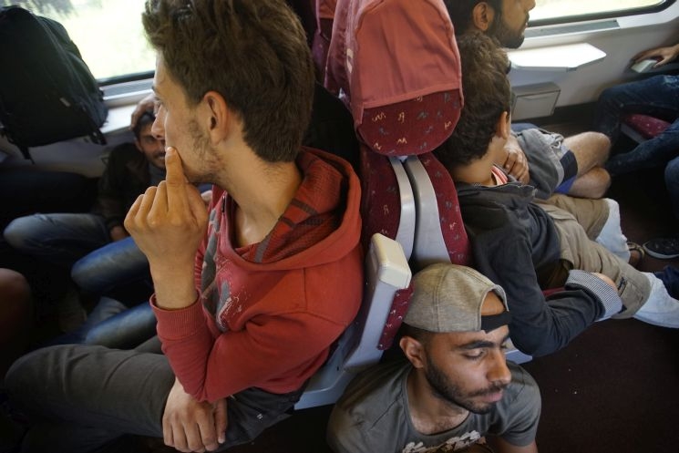 Migránsok szálltak fel a Budapestről Szzombathelyre induló intercityre