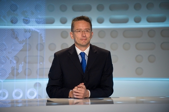 Megverték az m1 műsorvezetőjét