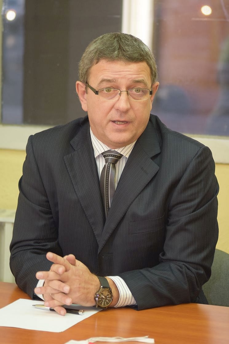A Jobbik Hende Csabát kérdezi: Fizetős lesz az M8-as út is? A Jobbik Hende Csabát kérdezi: Fizetős lesz az M8-as út is?