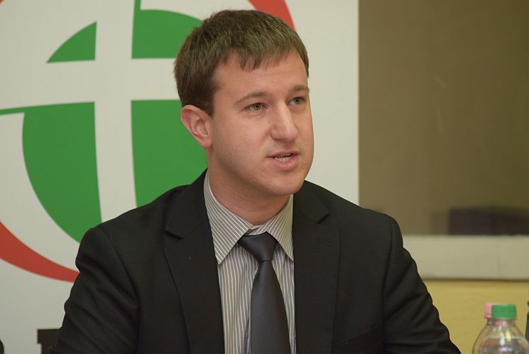 A Jobbik Hende Csabát kérdezi: Fizetős lesz az M8-as út is? A Jobbik Hende Csabát kérdezi: Fizetős lesz az M8-as út is?