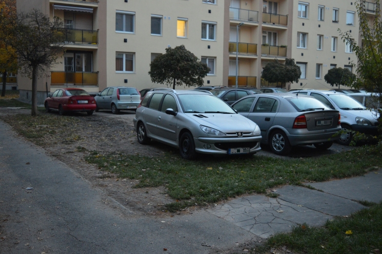 Olvasóink belehúztak: Újabb kreatív parkolások Szombathelyen 