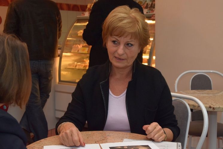 Egy asszony az angol klubban