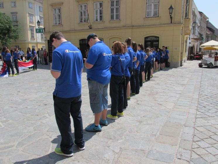 Kosarasok lepték el Sopron Fő terét Kosarasok lepték el Sopron Fő terét