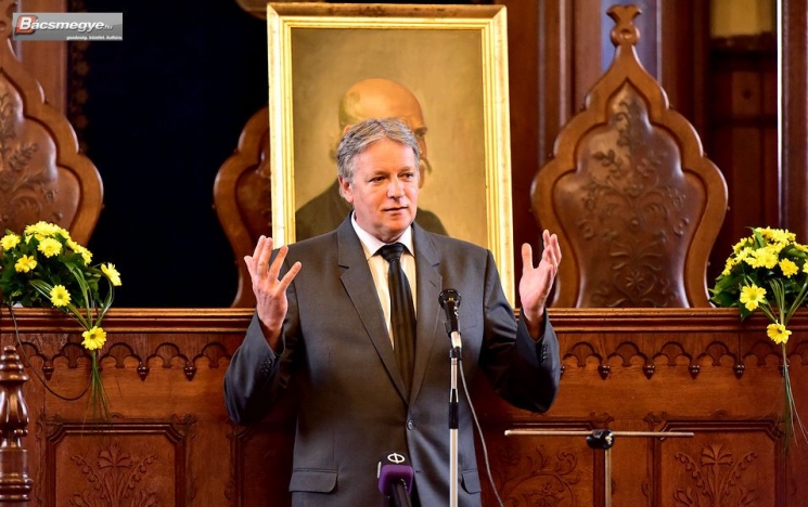 Dr. Zombor Gábor államtitkár
