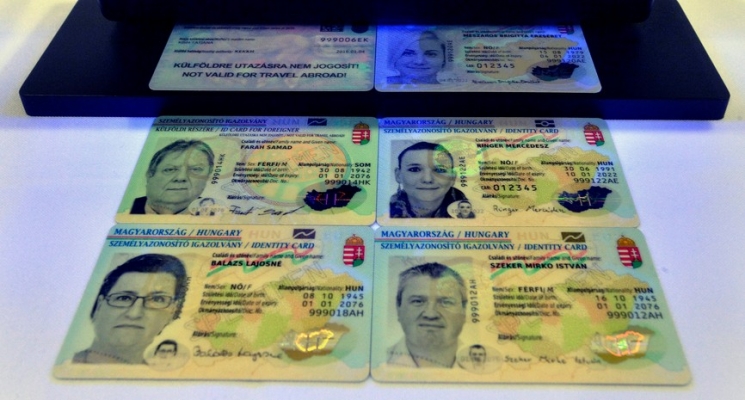 E-kártya, utazni tudunk vele. Nézze meg, hová? E-kártya, utazni tudunk vele. Nézze meg, hová?