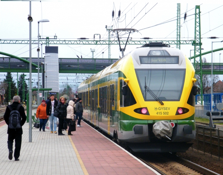 Teljes a GYSEV új FLIRT motorvonat flottája Teljes a GYSEV új FLIRT motorvonat flottája