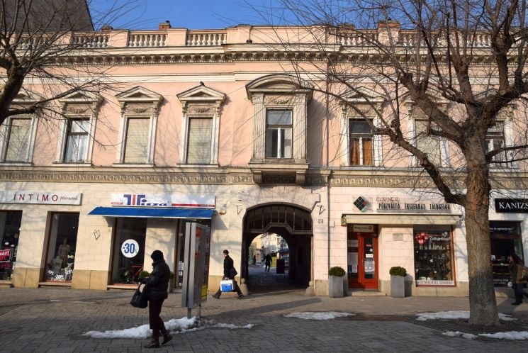 A szombathelyi Fő tér képekben