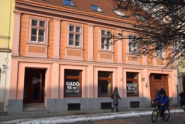 A szombathelyi Fő tér képekben