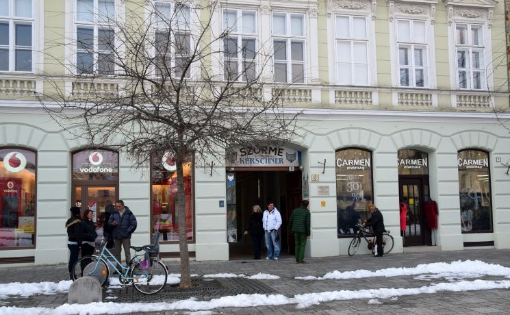 A szombathelyi Fő tér képekben
