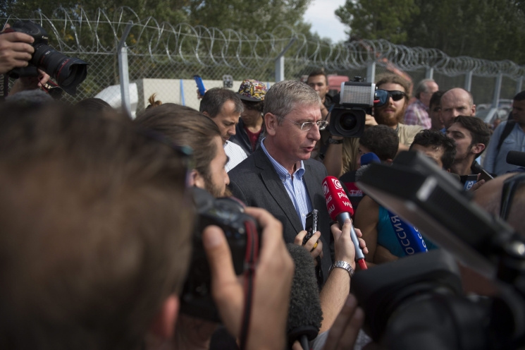 Napi poén: Gyurcsány Szerbiában rekedt Napi poén: Gyurcsány Szerbiában rekedt
