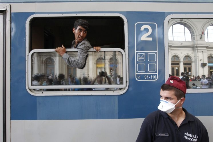 Migránsok szálltak fel a Budapestről Szzombathelyre induló intercityre Migránsok szálltak fel a Budapestről Szzombathelyre induló intercityre