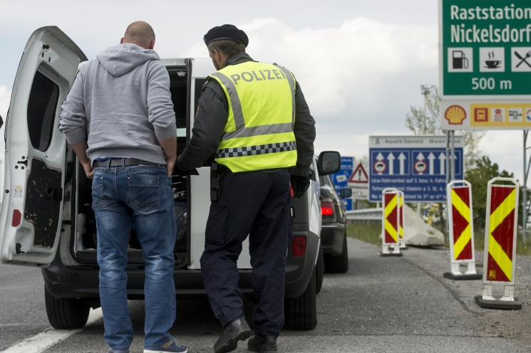 A körmendi menekülttábor miatt még több határátkelőhelyen ellenőriznek az osztrákok