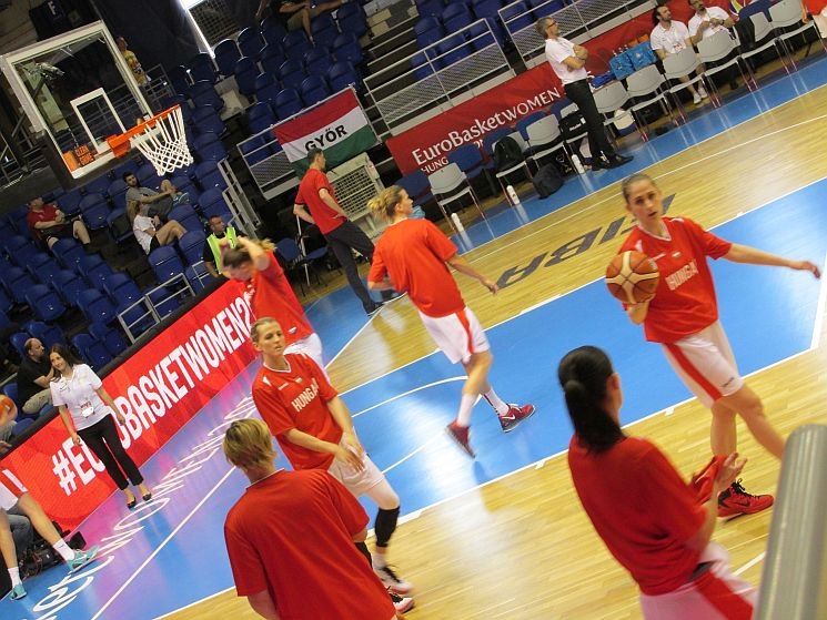 Az utolsó negyedig vezetett de végül kikapott a magyar válogatott