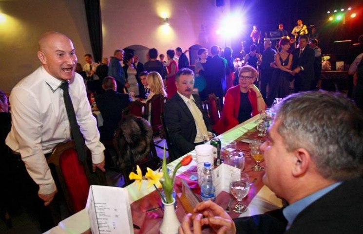 Ilyen volt a hangulat a kőszegi iparosbálon és a fúvósfarsangon