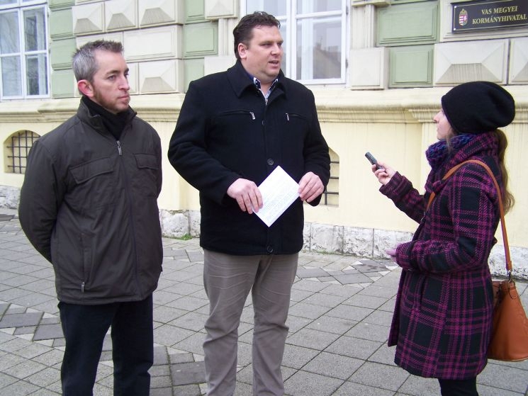 Jobbik: Vas megyében is urizál a Fidesz Jobbik: Vas megyében is urizál a Fidesz