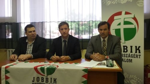 A Jobbik díszpolgári címet adna Király Gábornak A Jobbik díszpolgári címet adna Király Gábornak