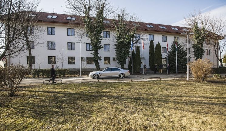 A Miniszterelnökség új helyre költözött agrár-vidékfejlesztésért felelős államtitkárságának épülete Kecskeméten A Miniszterelnökség új helyre költözött agrár-vidékfejlesztésért felelős államtitkárságának épülete Kecskeméten