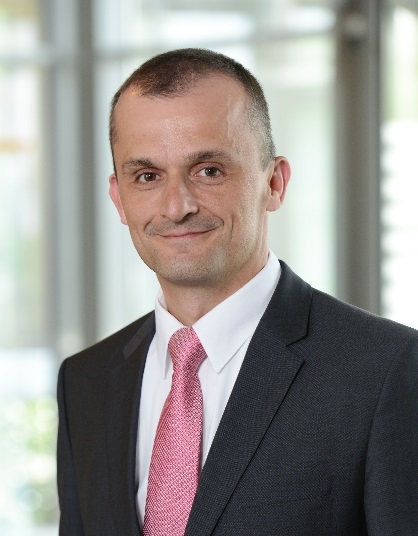 Matthias Zink a Schaeffler Igazgatótanácsának tagja Matthias Zink a Schaeffler Igazgatótanácsának tagja