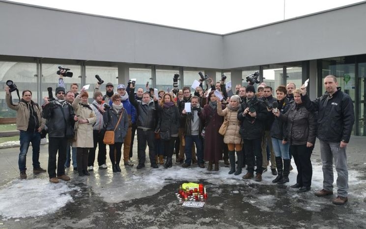 A szombathelyi sajtó a párizsi vérengzés áldozataira emlékezett