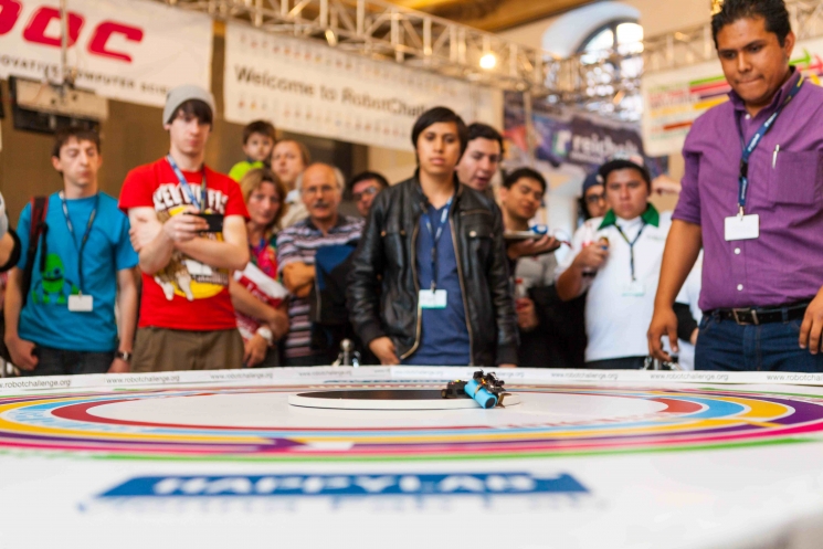 RobotChallenge 2015 – A kreatív robotok bécsi versenye