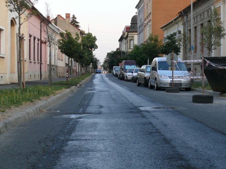 Locsolással hűtik Szombathely utcáit a hőségben Locsolással hűtik Szombathely utcáit a hőségben