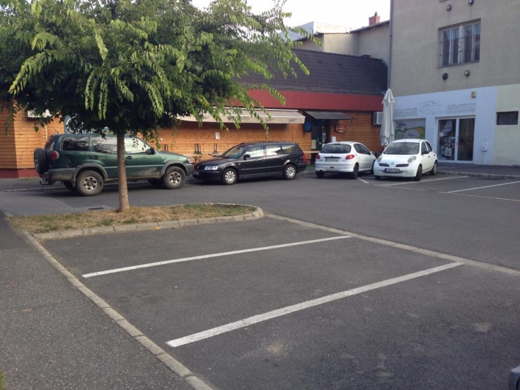 Kreatív parkolás Szombathelyen Kreatív parkolás Szombathelyen