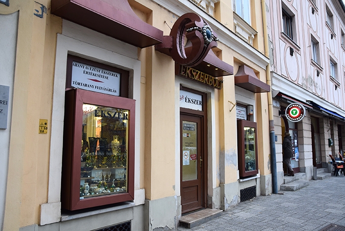 Váratlan boldogság