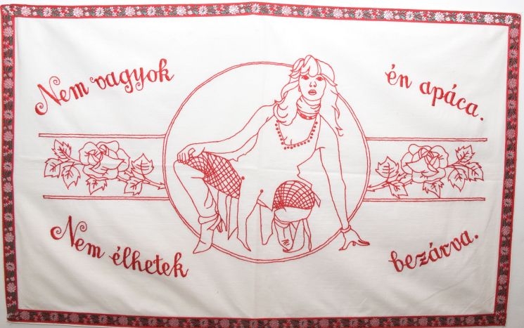 Pittmann Zsófi falvédői a szombathelyi Puskás-galériában Pittmann Zsófi falvédői a szombathelyi Puskás-galériában