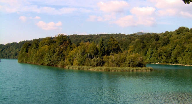 Ez a 3,3 hektáros plitvicei tó (Horvátország) 433 ezer 351 dollár Ez a 3,3 hektáros plitvicei tó (Horvátország) 433 ezer 351 dollár