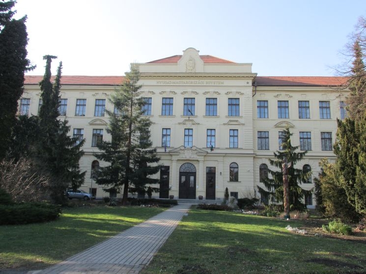 Esik szét a Nyugat-magyarországi Egyetem? Esik szét a Nyugat-magyarországi Egyetem?
