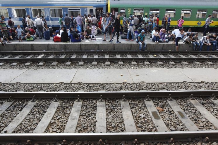 Migránsok szálltak fel a Budapestről Szzombathelyre induló intercityre