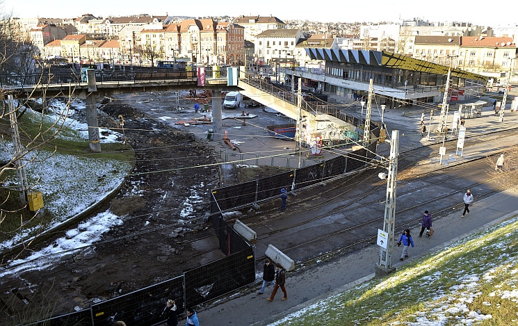 A szétdöntött budapesti Széll Kálmán tér