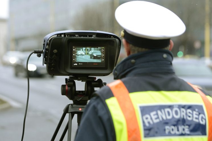 Tesztelik az új szuper-traffipaxokat