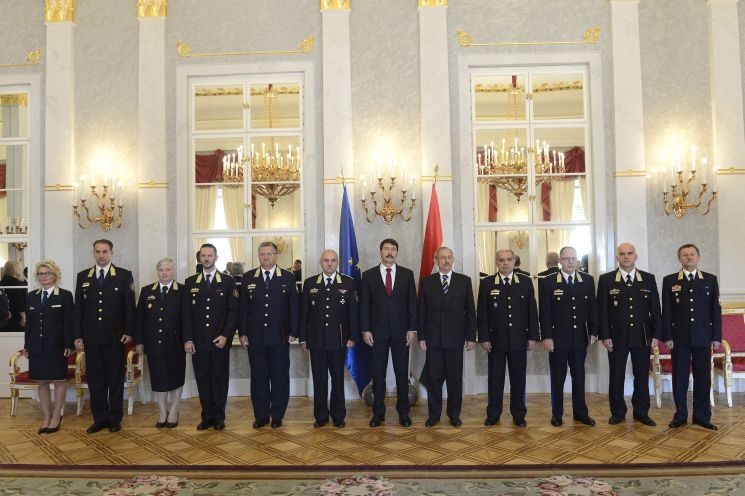 Tábornoki kinevezést vett át a szombathelyi börtönparancsnok