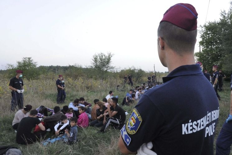 Tömeges bevándorlás okozta válsághelyzet Vas megyében is (Folyamatosan frissítve!) Tömeges bevándorlás okozta válsághelyzet Vas megyében is (Folyamatosan frissítve!)