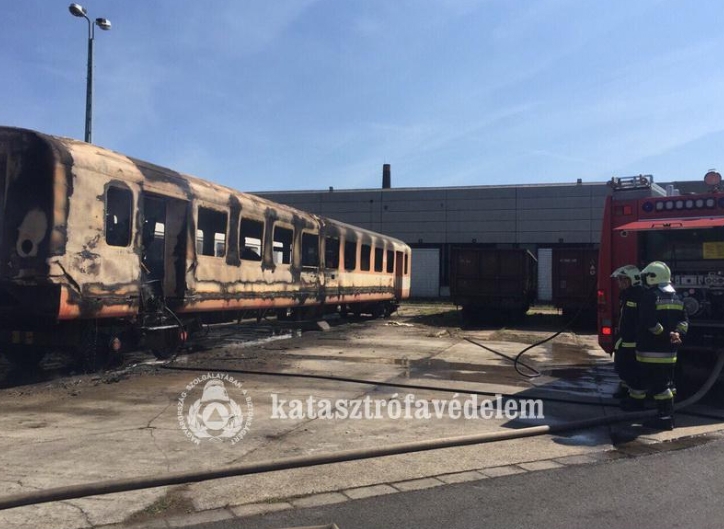 Egyelőre nem tudni, mi okozott tüzet a szerdán kiégett vasúti kocsiban Szombathelyen Egyelőre nem tudni, mi okozott tüzet a szerdán kiégett vasúti kocsiban Szombathelyen