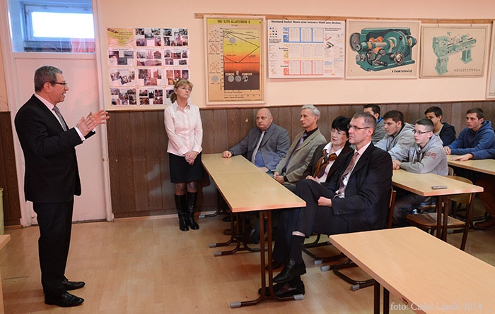 Csúcstechnológiás oktatószoftver a Szombathelyi Műszaki Szakképzőben Csúcstechnológiás oktatószoftver a Szombathelyi Műszaki Szakképzőben