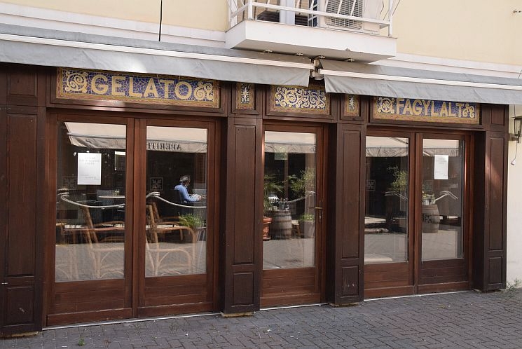 Újabb üzletek és irodák zártak be Szombathely belvárosában Újabb üzletek és irodák zártak be Szombathely belvárosában
