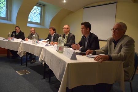 Befejeződött a szakpolitikai vitasorozat Szombathelyen Befejeződött a szakpolitikai vitasorozat Szombathelyen