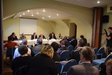 Befejeződött a szakpolitikai vitasorozat Szombathelyen Befejeződött a szakpolitikai vitasorozat Szombathelyen