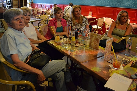 Karnevál, és ami mögötte van a Café Freiben